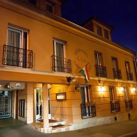 ホテル Barbakan 3*